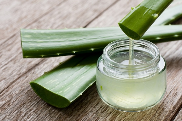 7 Natural Remedies for Common Skin Problems